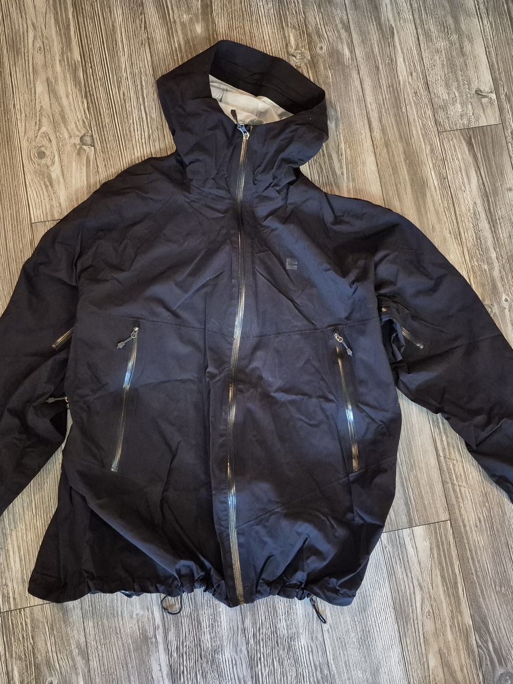 MEC XXL Men's Black Hooded Raincoat with Zip Pockets